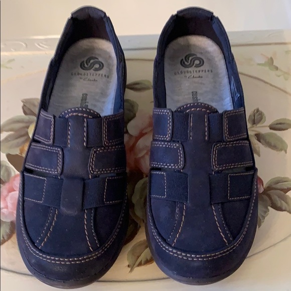 clarks ladies walking shoes